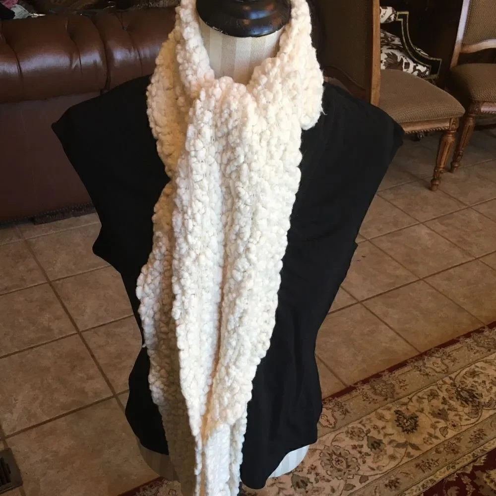 HOMEMADE HAND Knit Scarf!